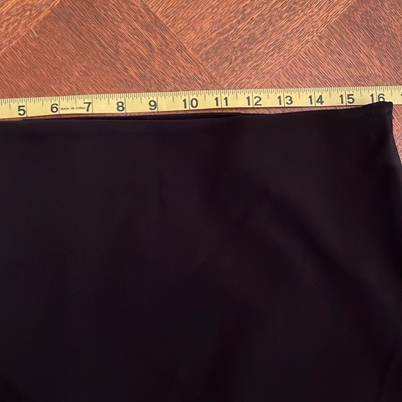 Express Black Mini with Feather Trim Size 10 NWT - Picture 11 of 11